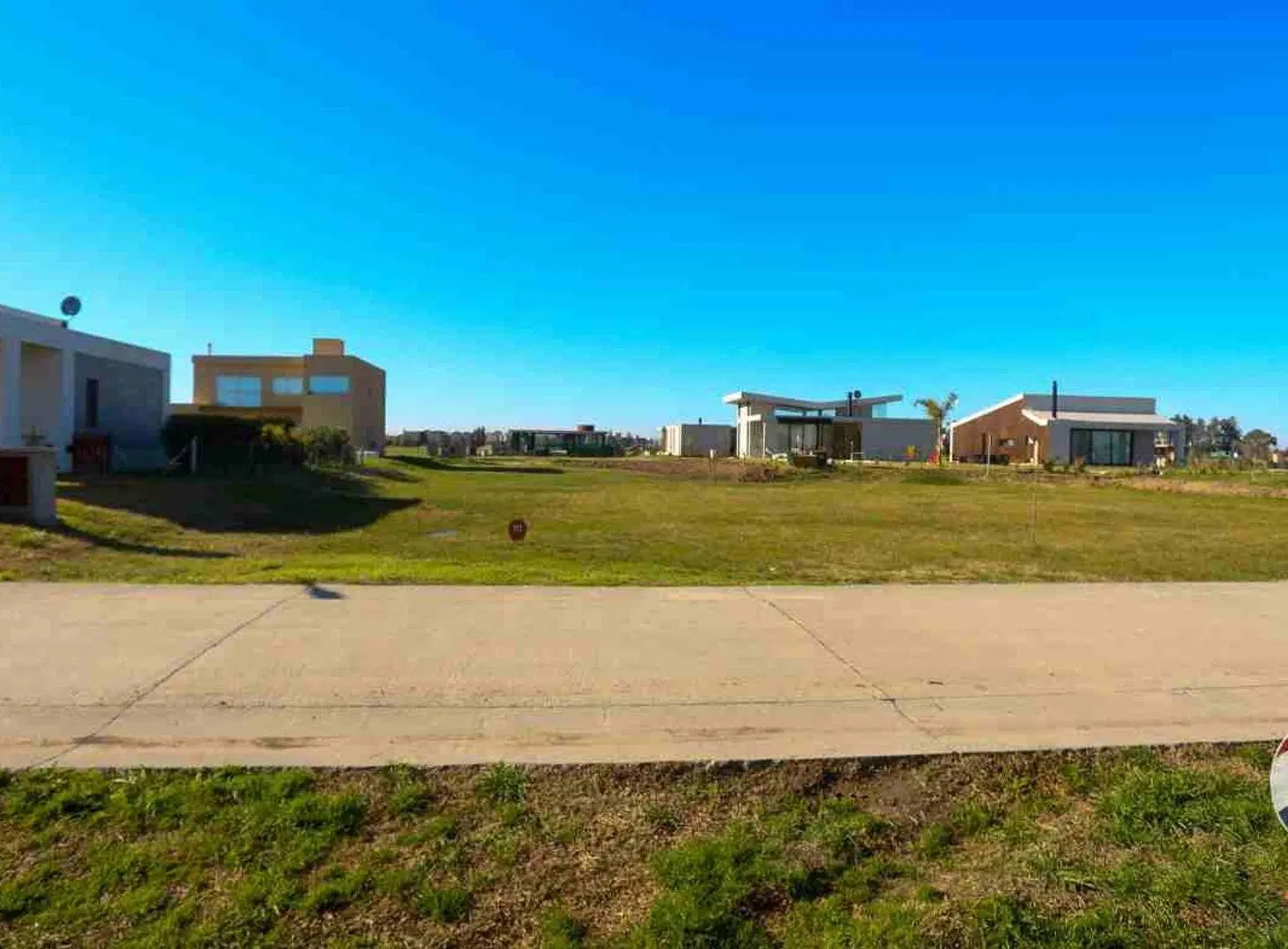 LOTE INTERNO EN VENTA BARRIO LARES DE CANNING 8