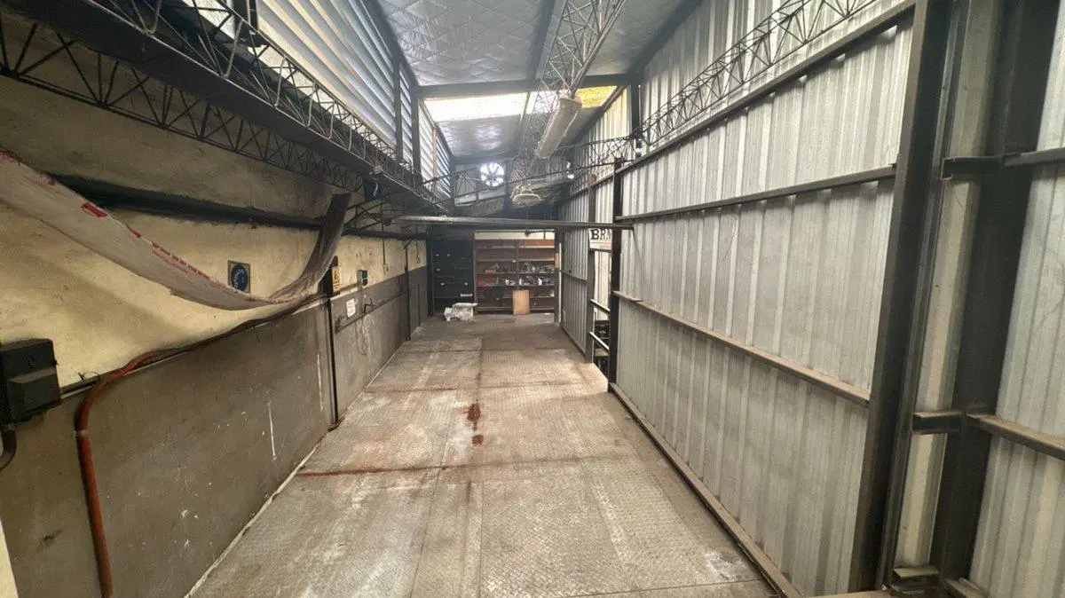 GALPÓN EN VENTA EN CIUDAD MADERO 300 M2 8