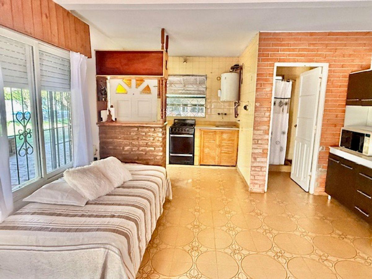 Foto de VENTA DE CASA CON PISCINA EN SAN MIGUEL DEL MONTE, imagen 1
