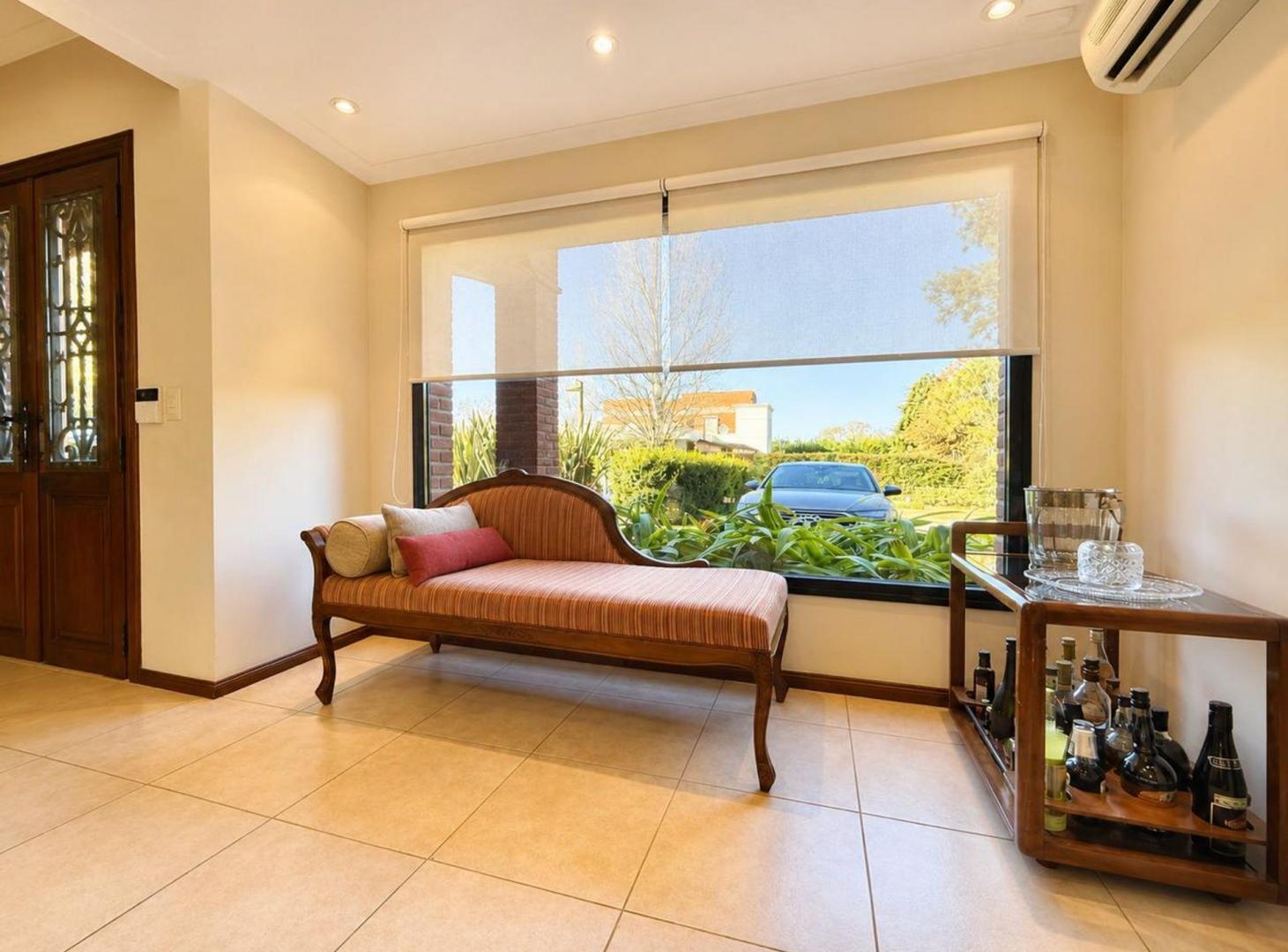 Foto de CASA EN VENTA BARRIO PRIVADO APTO CREDITO, imagen 2