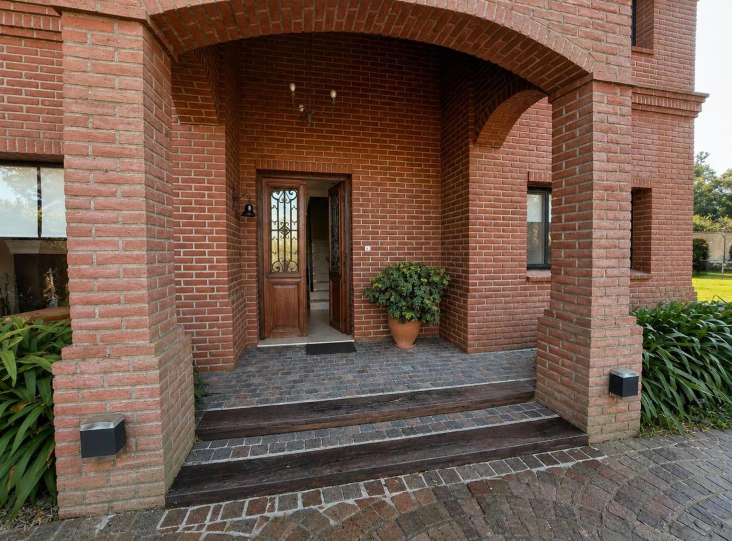 Foto de CASA EN ALQUILER QUINTAS DEL SOL EZEIZA, imagen 1