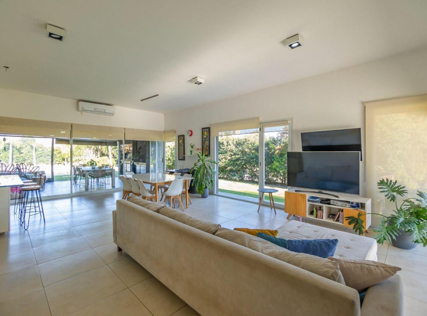 Foto de CASA EN VENTA EN BARRIO SANTA RITA CANNING, imagen 1