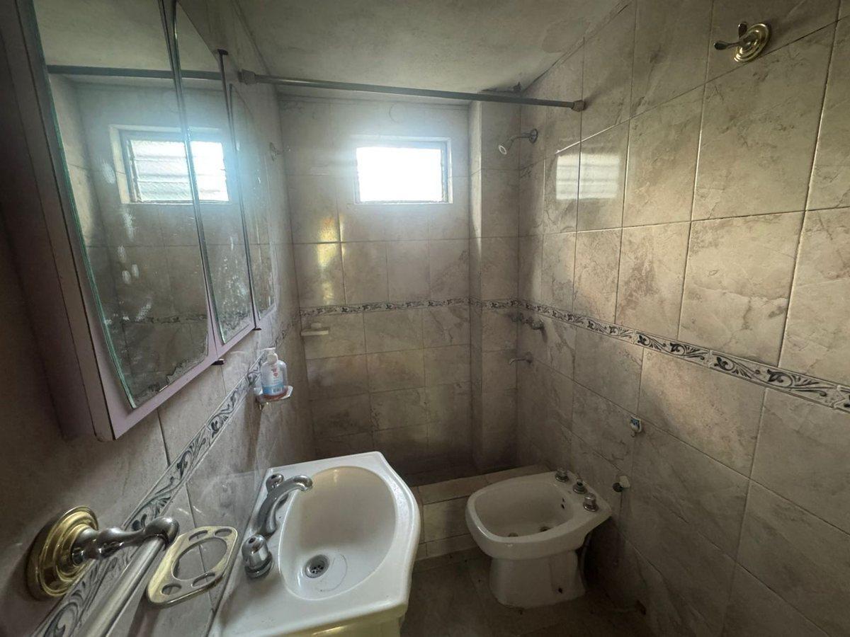 Foto de CASA QUINTA EN VENTA LA UNION EZEIZA CON PILETA, imagen 1