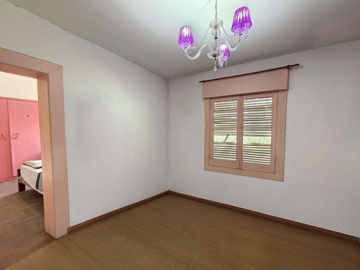 Foto de CASA EN VENTA BURZACO CON COCHERA, imagen 2