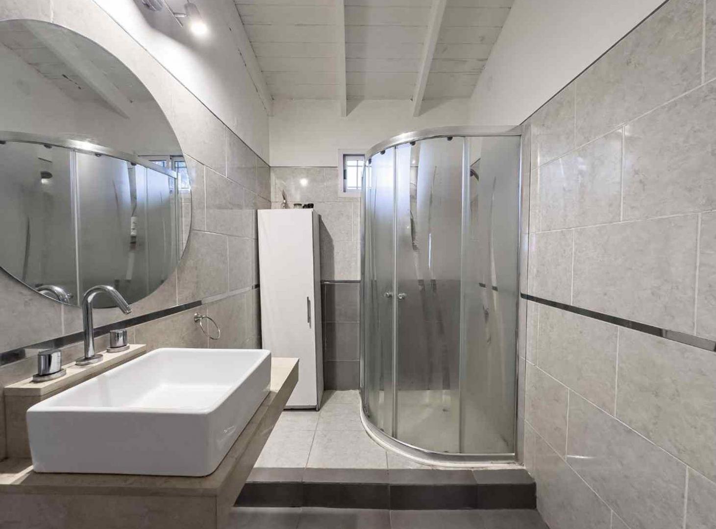 Foto de CASA EN VENTA TRISTAN SUAREZ 2 AMB CON PILETA, imagen 3