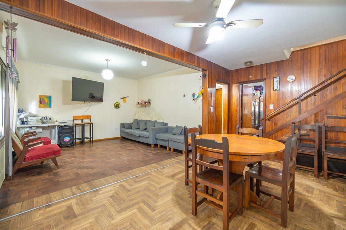 Foto de CASA EN VENTA EN BURZACO, imagen 2