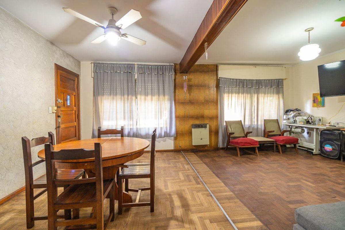 Foto de CASA EN VENTA EN BURZACO, imagen 1