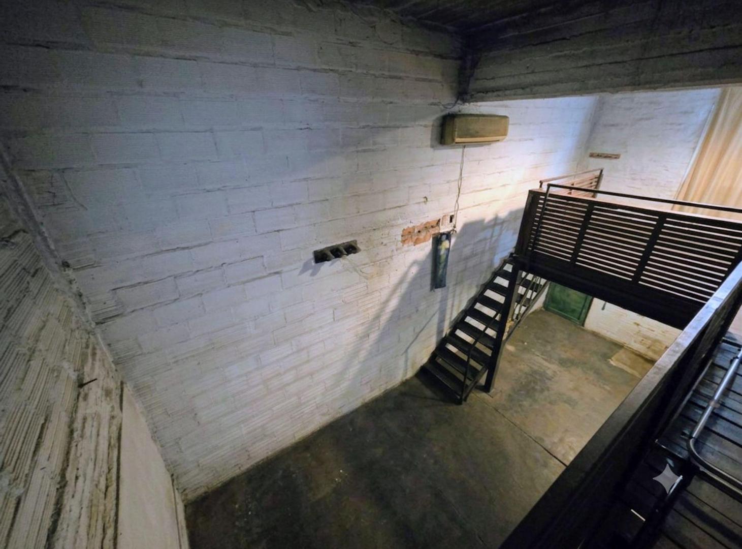 Foto de LOCAL EN VENTA EN MONTE GRANDE CON CASA 2AMB, imagen 1