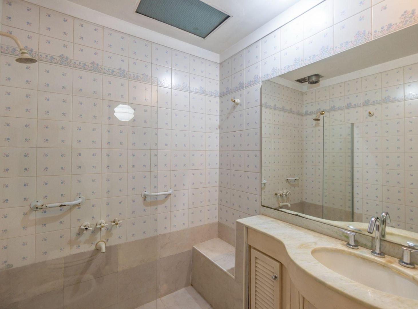 Foto de CASA VENTA LOMAS DE ZAMORA 3 DORMITORIOS, QUINCHO, imagen 1