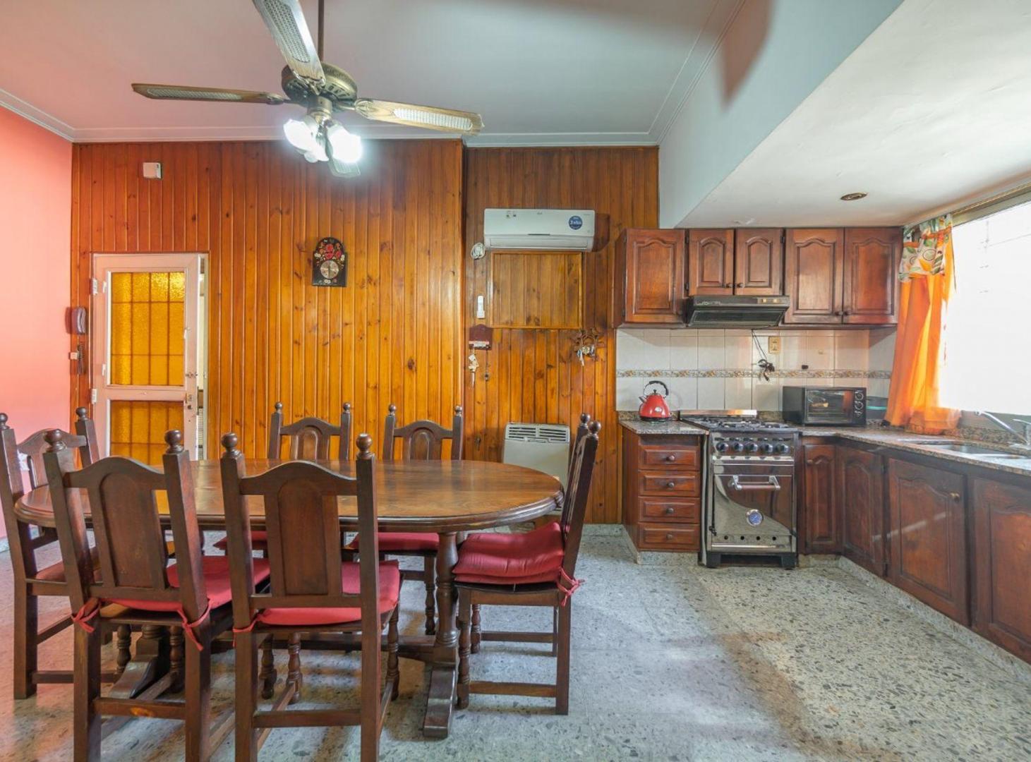 Foto de CASA VENTA LOMAS DE ZAMORA 3 DORMITORIOS, QUINCHO, imagen 5