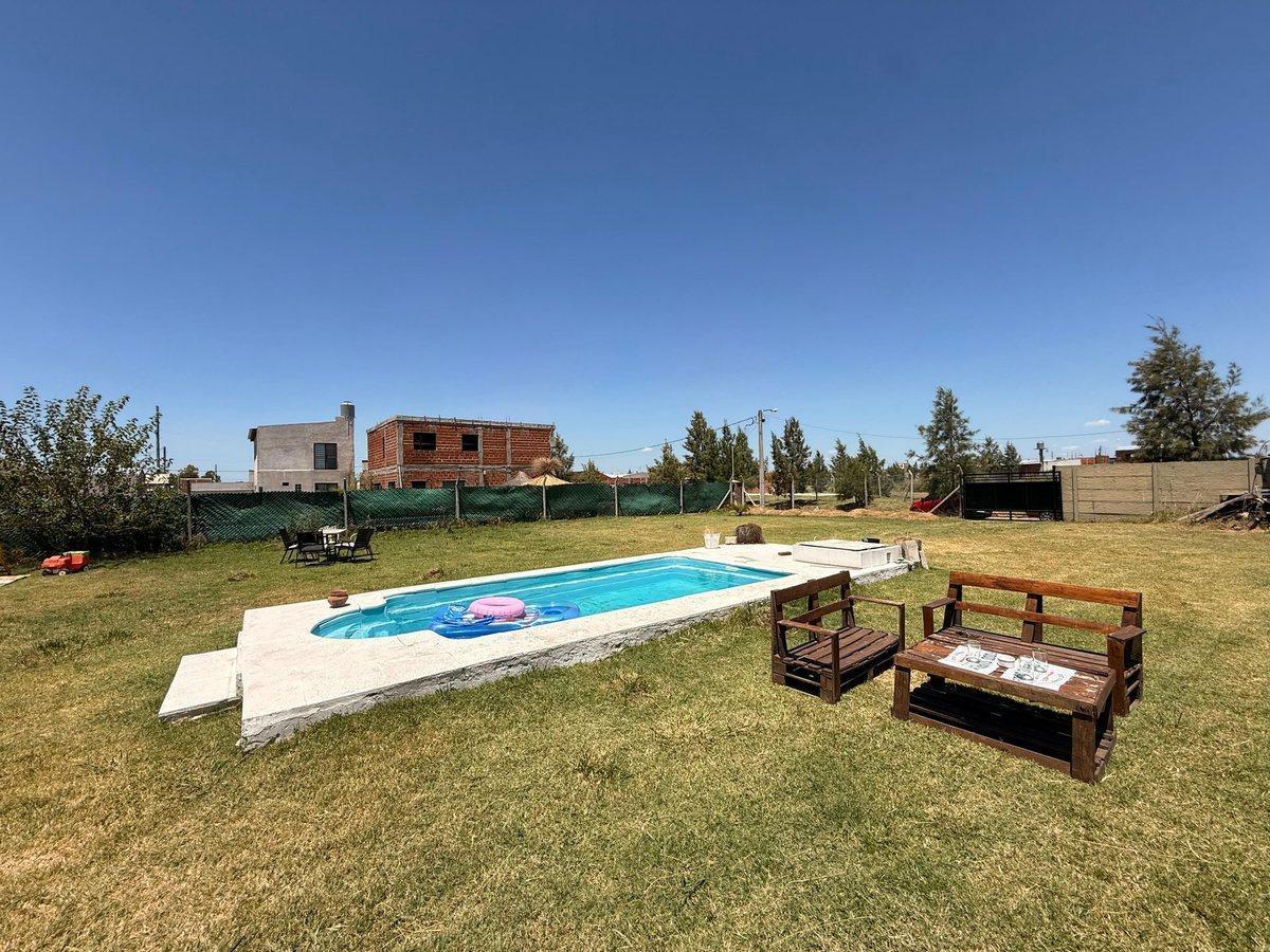 Foto de CASA QUINTA EN MÁXIMO PAZ CON PISCINA Y QUINCHO, imagen 1