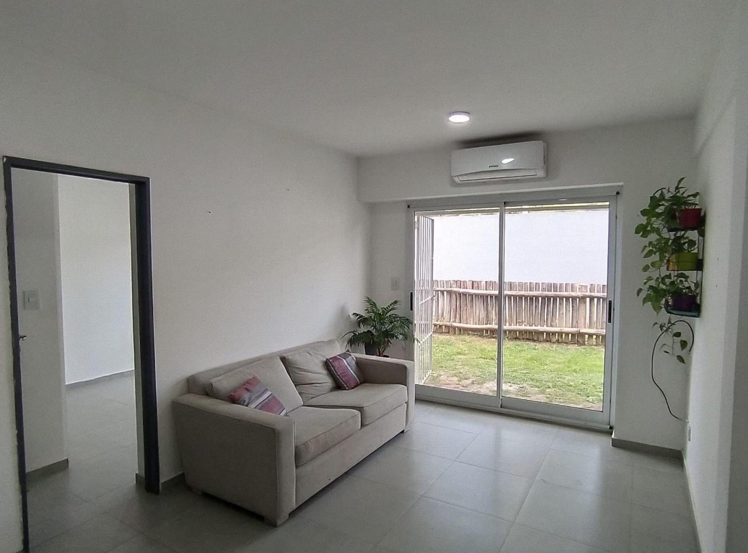 Foto de DEPARTAMENTO EN ALQUILER CANNING., imagen 1