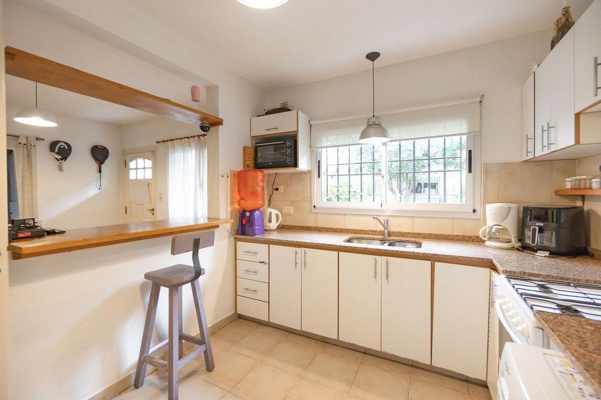 Foto de TRIPLEX EN VENTA EN ADROGUE CON COCHERA, imagen 4