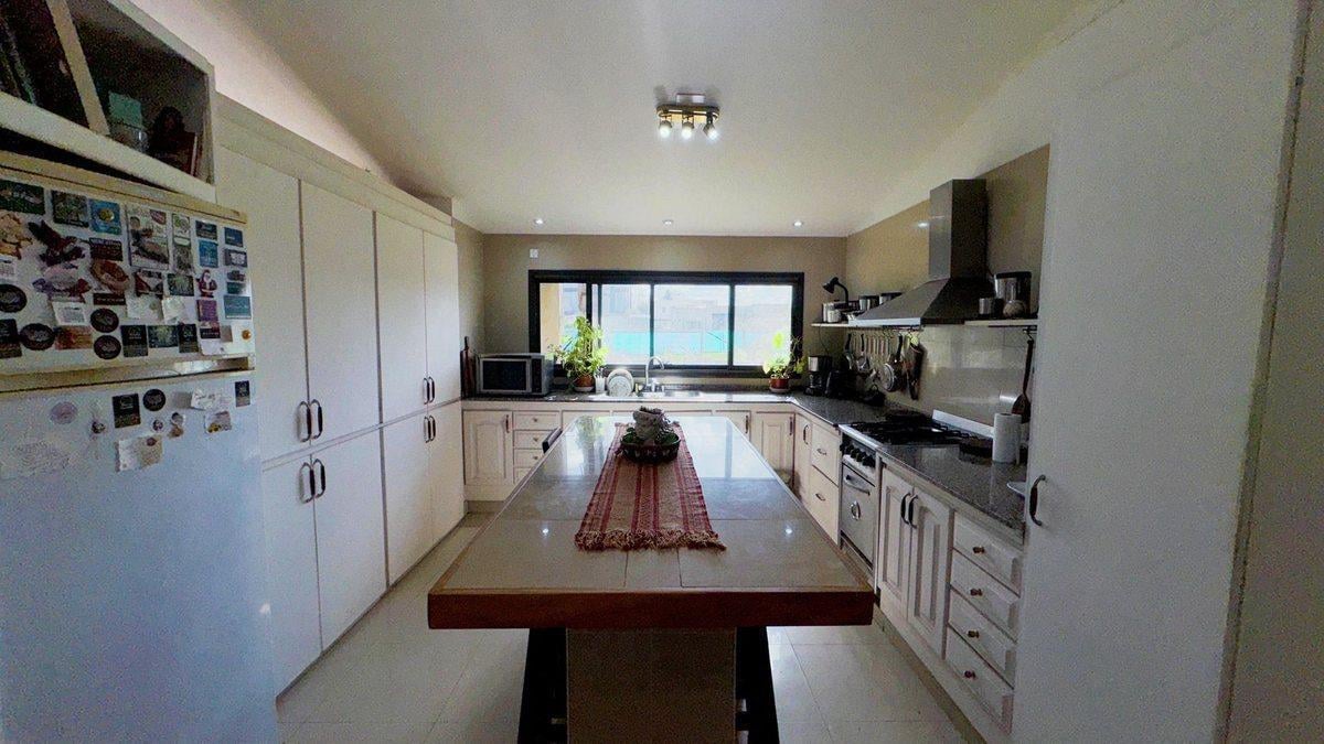 Foto de CASA EN VENTA EN LA ALAMEDA 5 AMBIENTES PERMUTA, imagen 1
