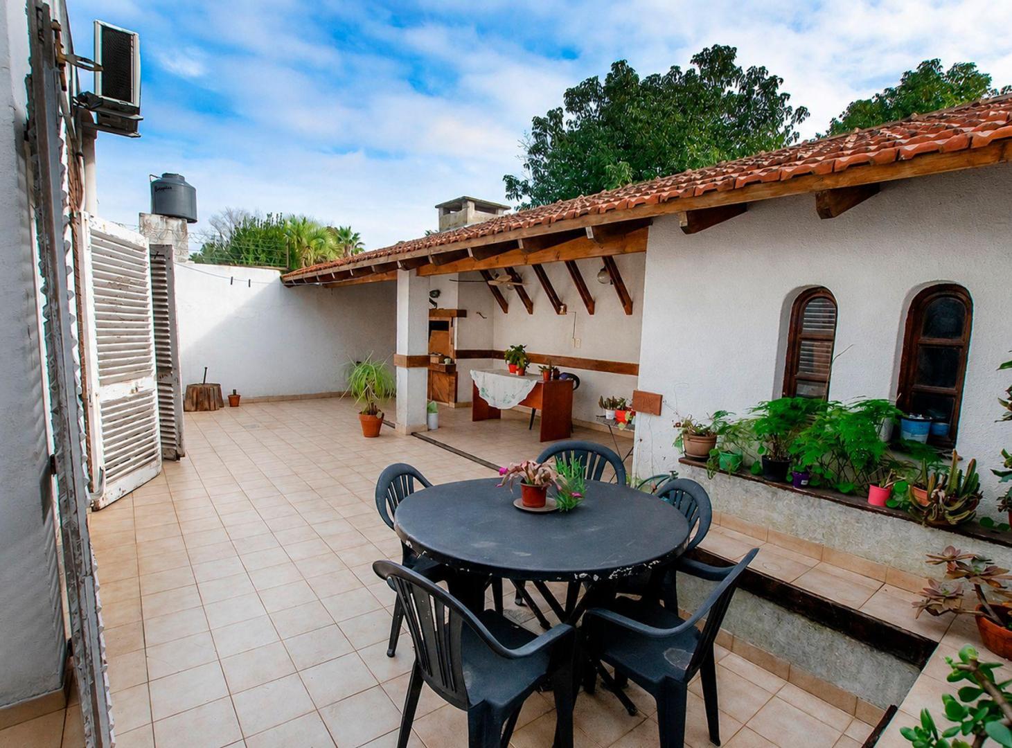 Foto de CASA EN VENTA EN TEMPERLEY, imagen 3