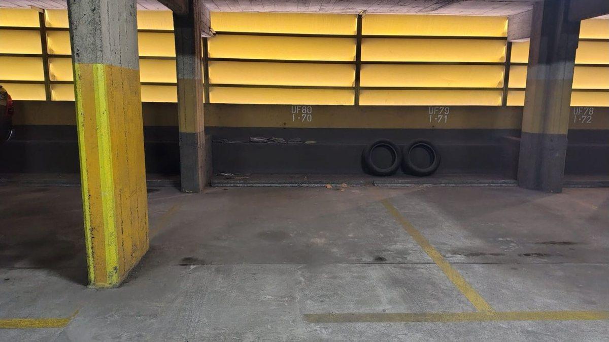 Foto de COCHERA EN VENTA! SEGURIDAD 24/7 SOBRE AVENIDA, imagen 2