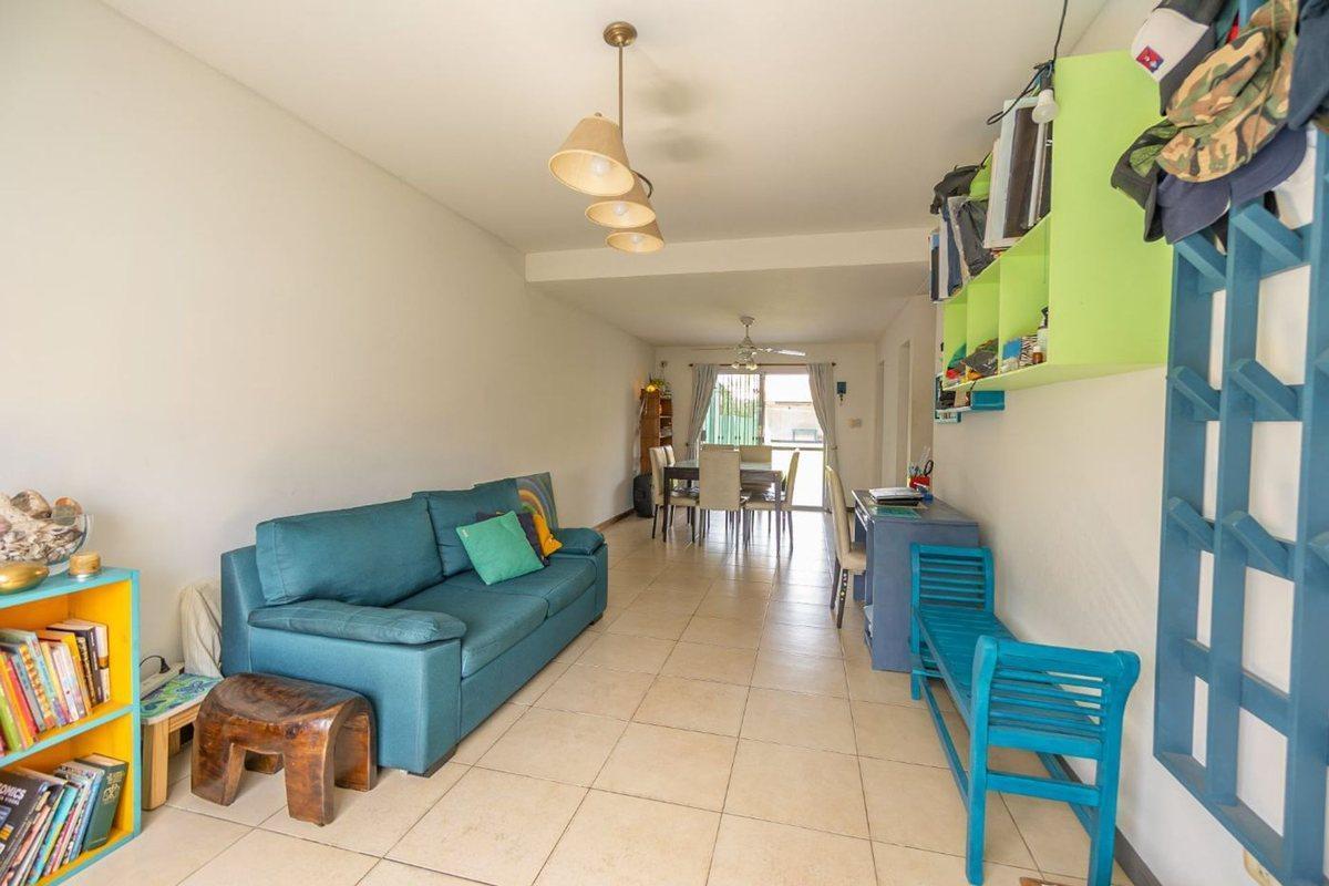 Foto de TRIPLEX EN VENTA EN ADROGUE JARDIN Y QUINCHO, imagen 2