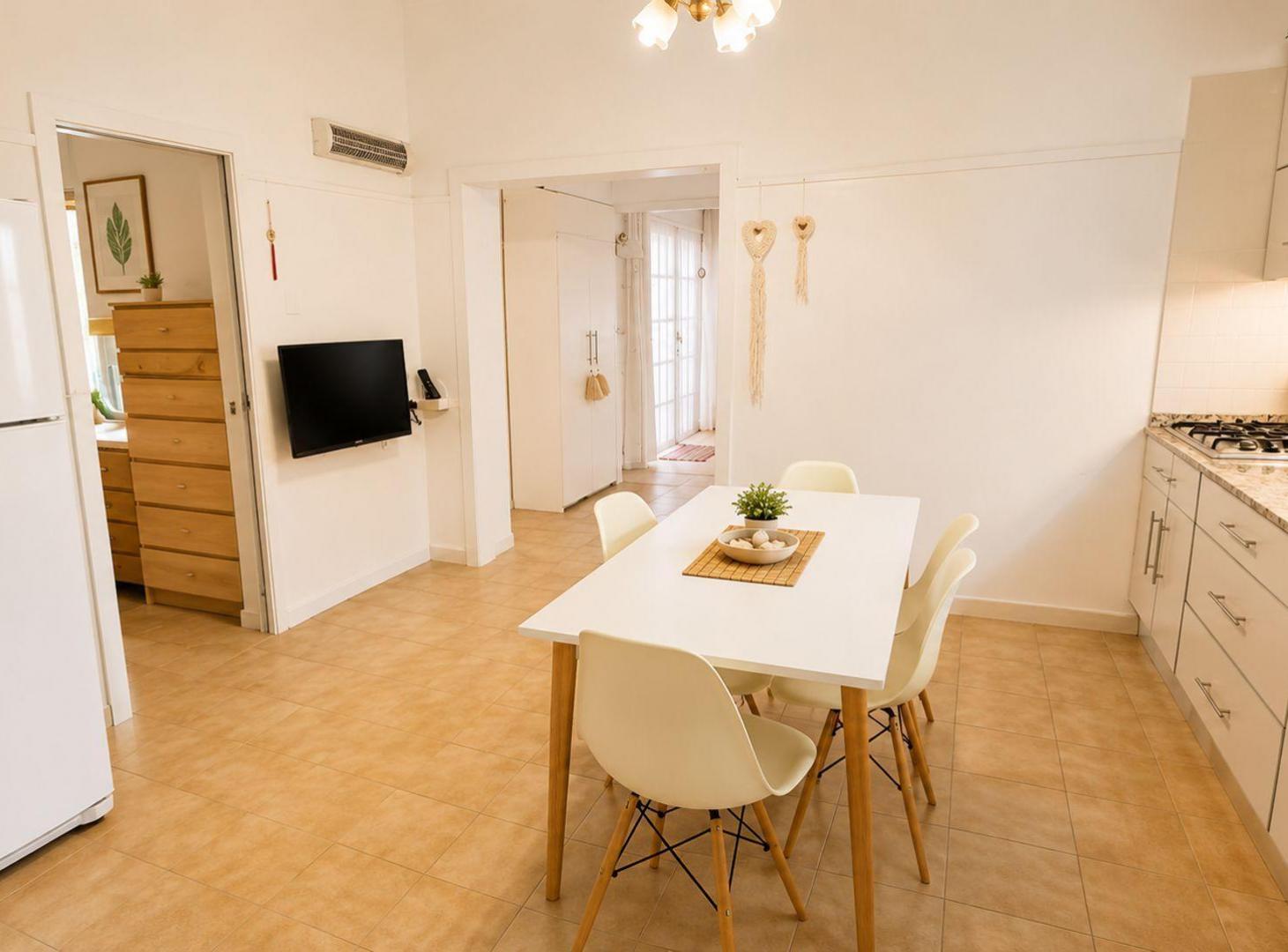 Foto de CASA EN VENTA BANFIELD, 4 DORMITORIOS, PLAYROOM, imagen 1