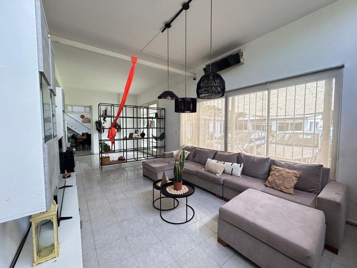 Foto de CASA VENTA EN CORIMAYO, TRES DORMITORIOS BURZACO, imagen 2
