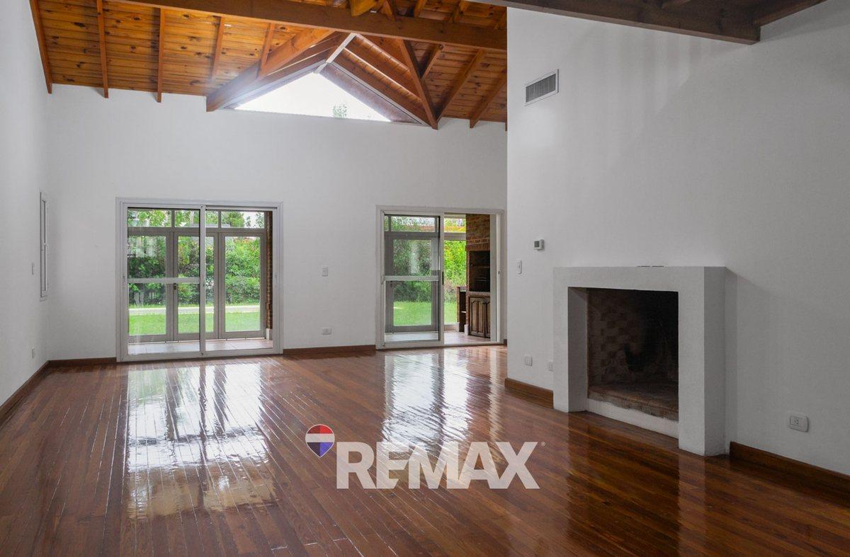 Foto de CASA EN VENTA SAN ELISEO GOLF 5 AMBIENTES, imagen 2