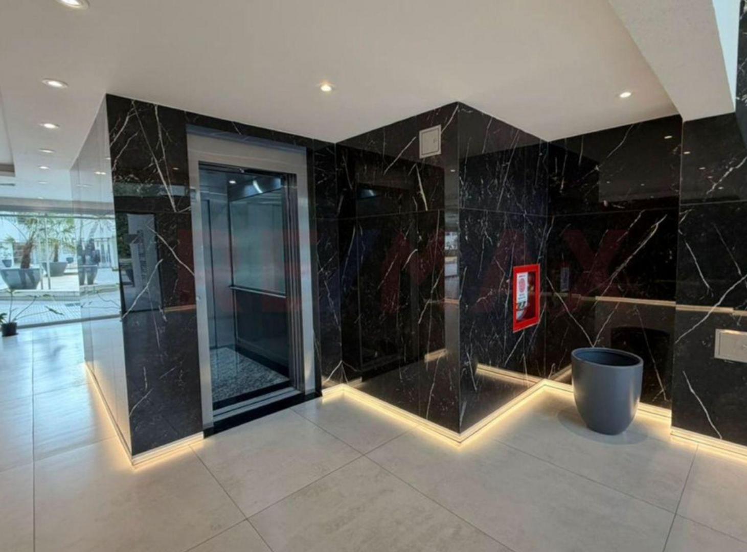 Foto de MONOAMBIENTE EN VENTA EN CANNING CON COCHERA, imagen 5