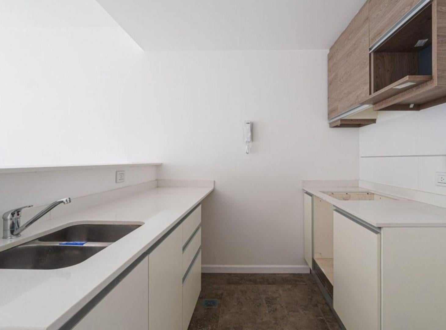 Foto de MONOAMBIENTE EN VENTA EN CANNING CON COCHERA, imagen 2