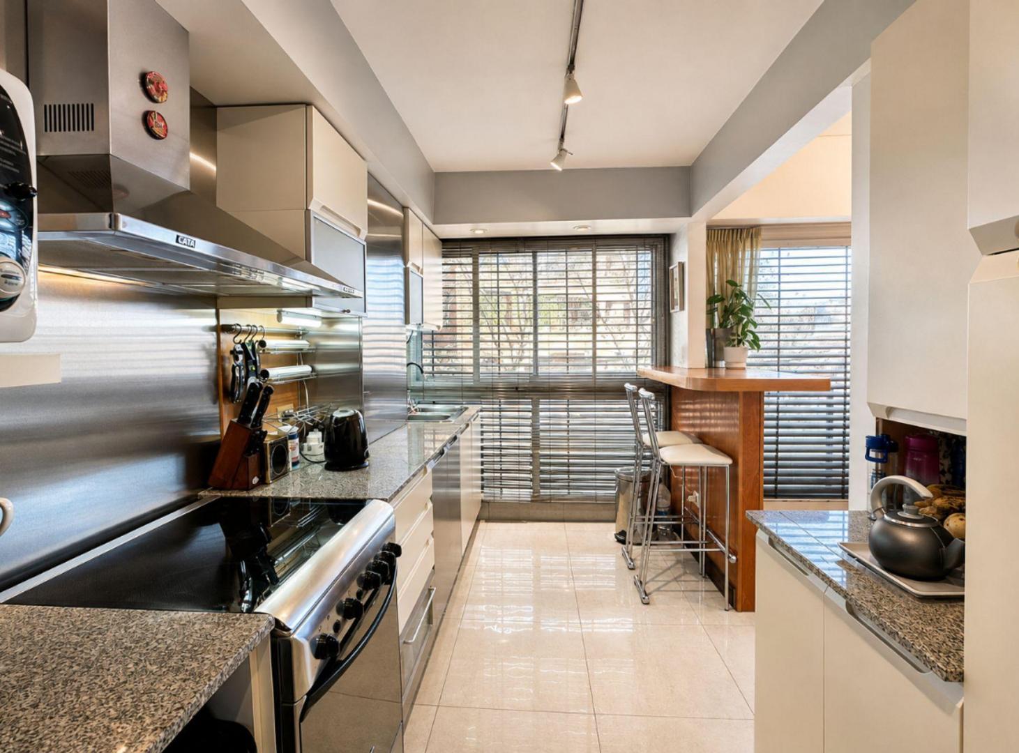 DEPARTAMENTO EN VENTA LOMAS DE ZAMORA 4 AMBIENTES