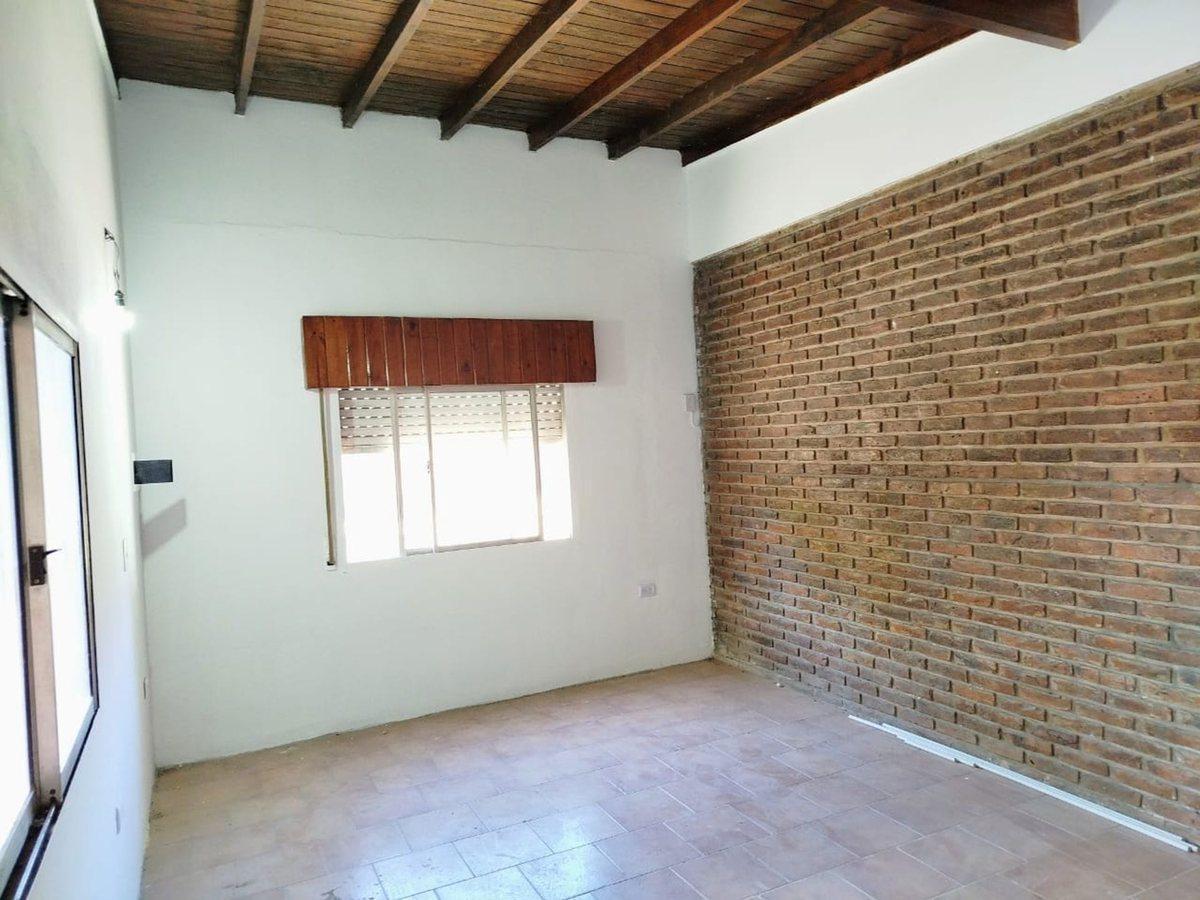 Foto de MONOAMBIENTE EN ALQUILER EN MONTE GRANDE CON PATIO, imagen 1
