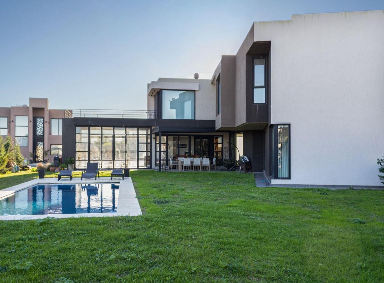 Foto de CASA EN VENTA LAGOS DE CANNING 7 AMBIENTES, imagen 5
