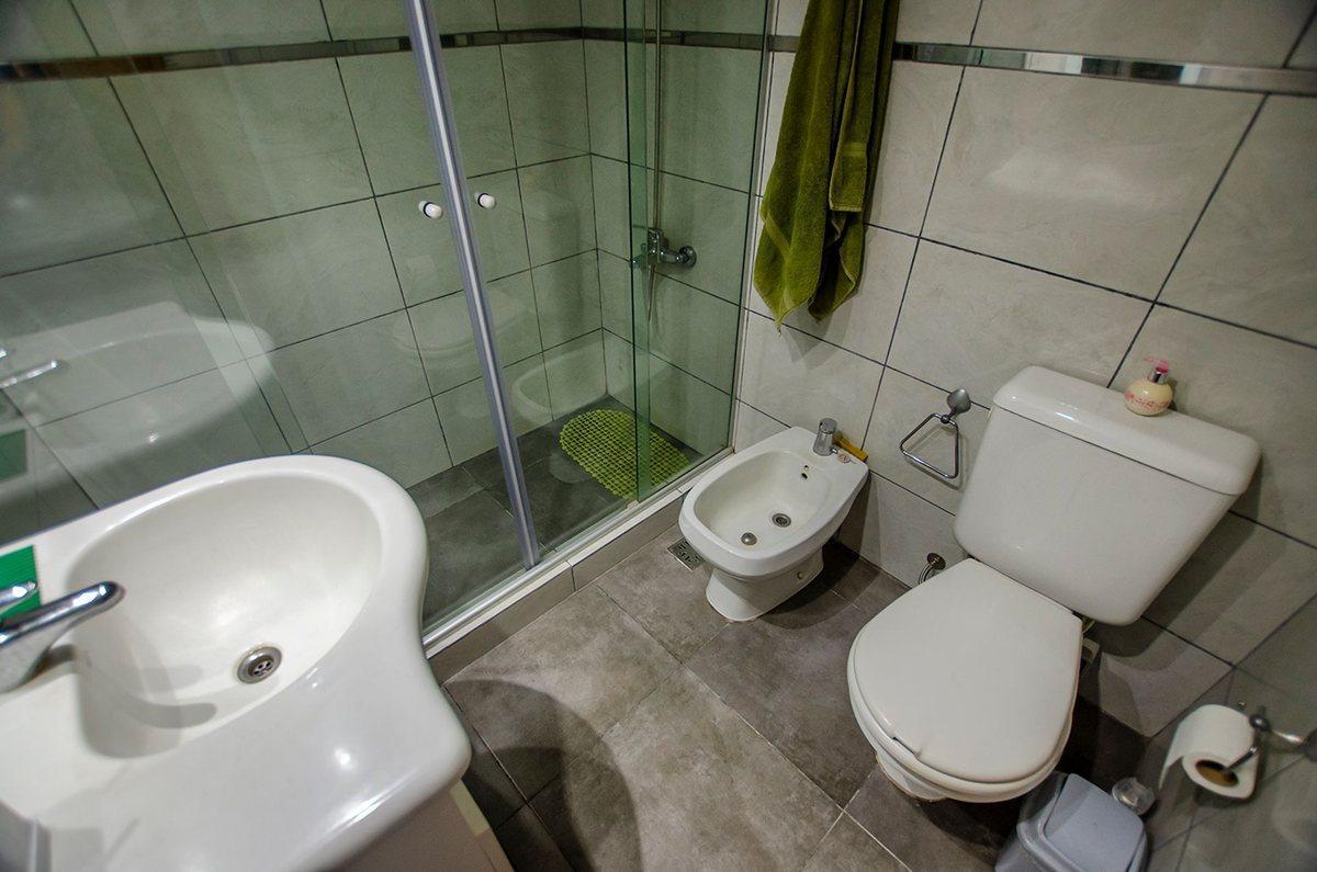Foto de CASA EN VENTA EN MONTE GRANDE CON 4 DORMITORIOS, imagen 2