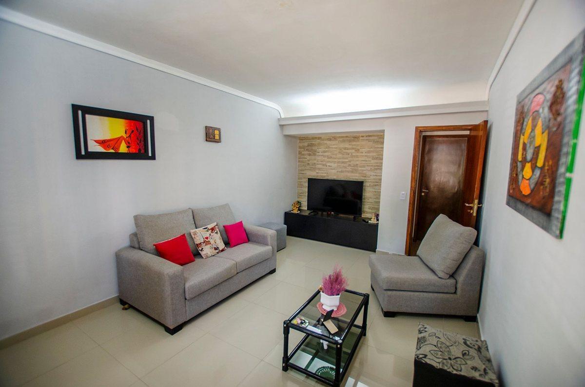 Foto de CASA EN VENTA EN MONTE GRANDE CON 4 DORMITORIOS, imagen 1