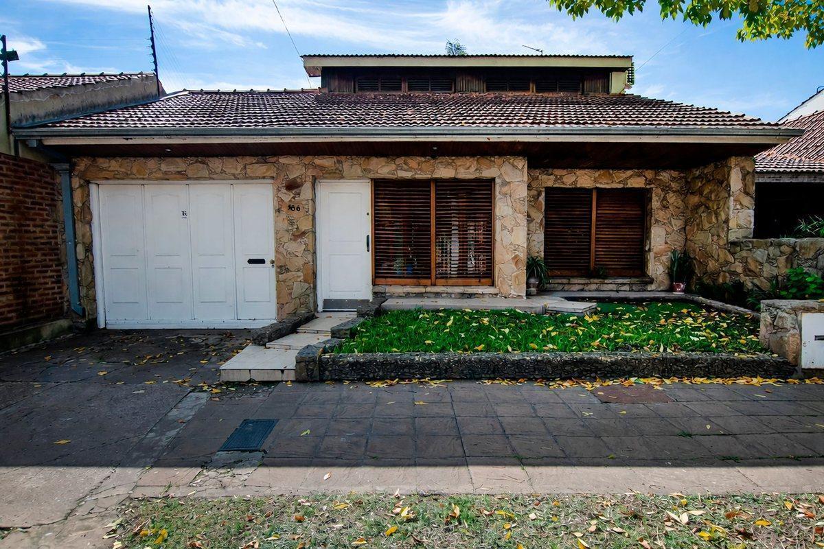 Foto de CASA EN VENTA EN MONTE GRANDE CON 4 DORMITORIOS, imagen 4