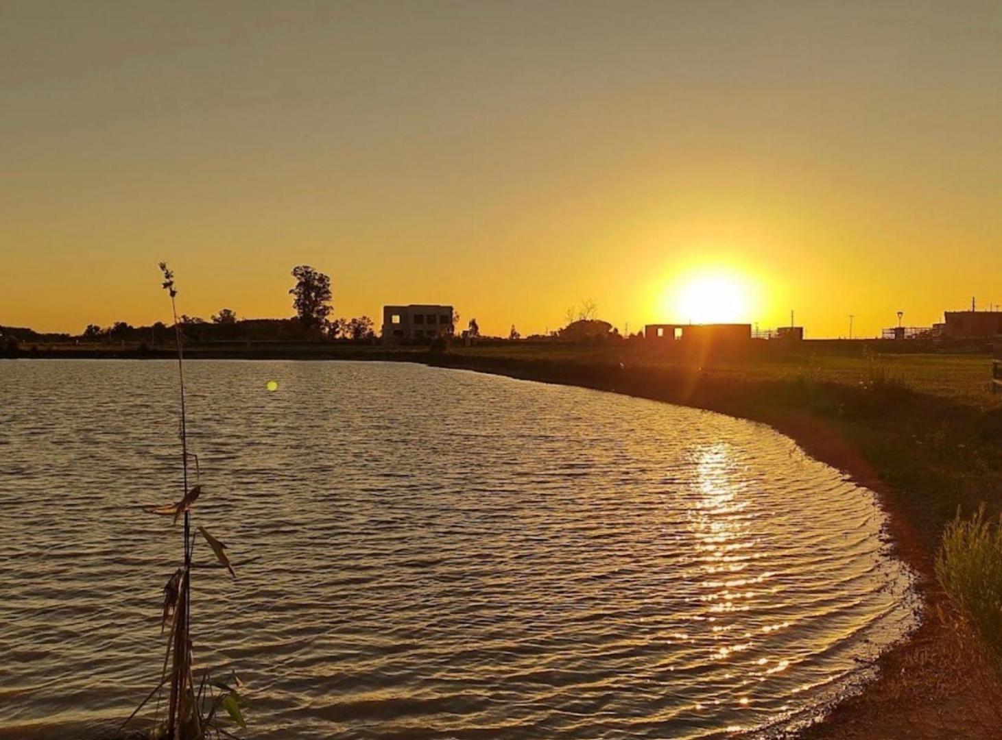 Foto de SE VENDE LOTE A LA LAGUNA EN SANTA CLARA AL SUR, imagen 2