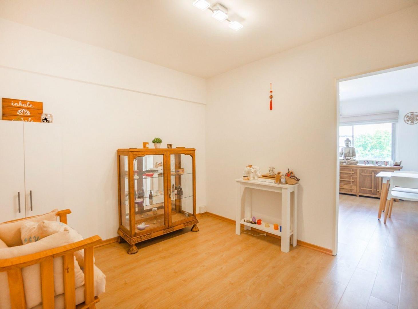 Foto de VENTA OFICINA COMERCIAL/CONSULTORIO CENTRO ADROGUE, imagen 2