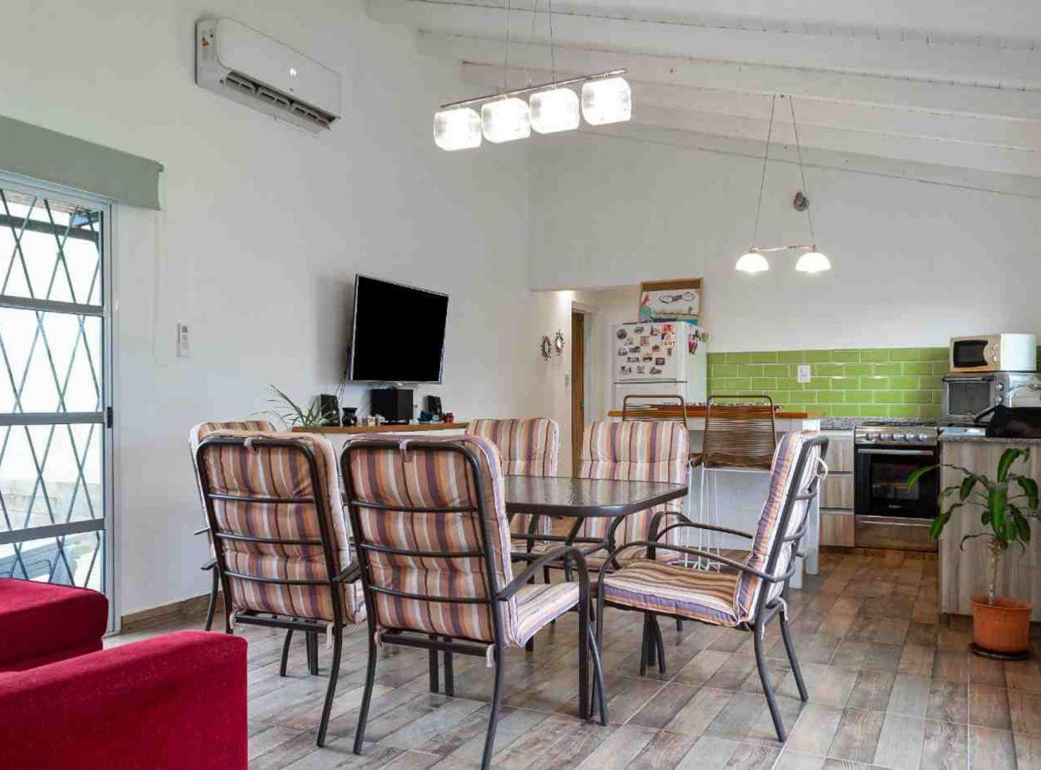 Foto de CASA EN VENTA TRISTAN SUAREZ 2 AMB CON PILETA, imagen 1