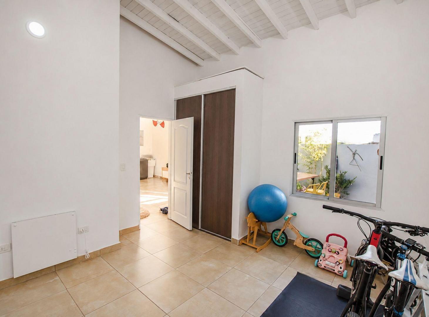 Foto de PH EN VENTA TURDERA 3 AMBIENTES CON PATIO, imagen 1