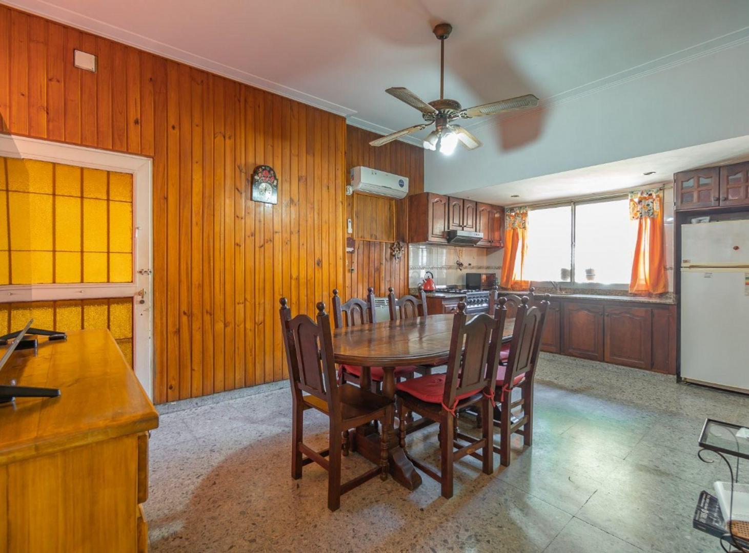 Foto de CASA VENTA LOMAS DE ZAMORA 3 DORMITORIOS, QUINCHO, imagen 1
