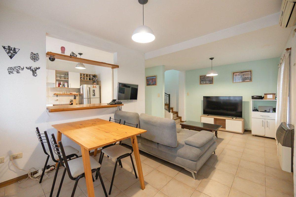 Foto de TRIPLEX EN VENTA EN ADROGUE CON COCHERA, imagen 5