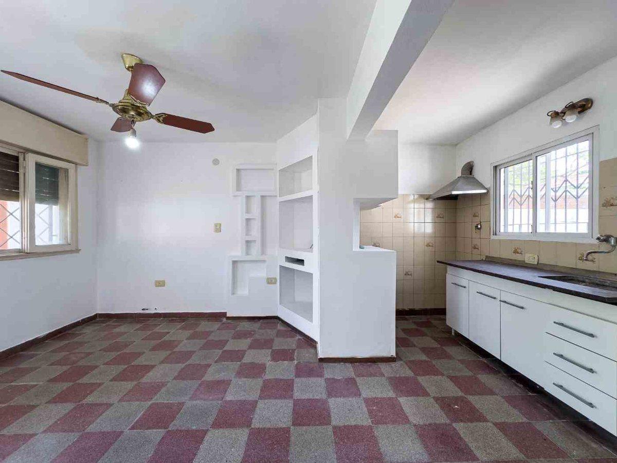 Foto de CASA EN VENTA 3 AMBIENTES EN LONGCHAPS, imagen 2