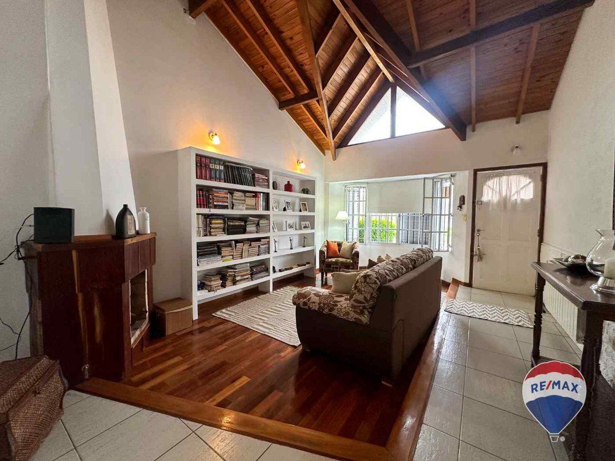 Foto de Casa 4 amb Monte Grande c/jardin APTA CREDITO, imagen 1