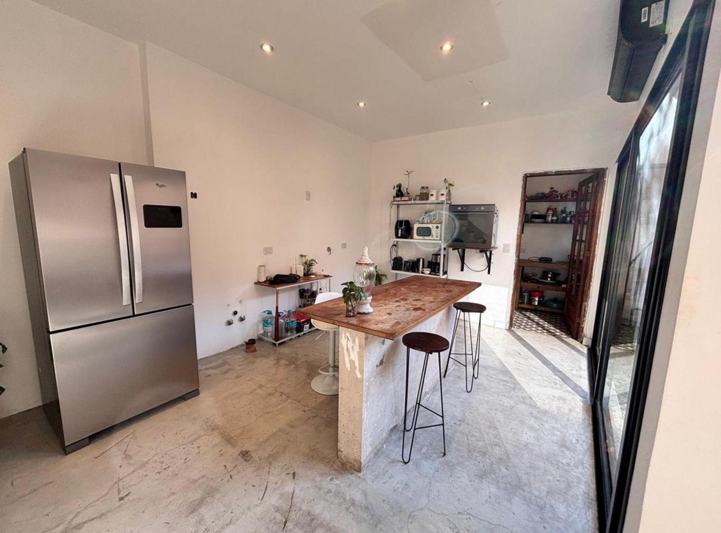 Foto de CASA EN VENTA LAS LOMITAS-EXCELENTE ESTADO, imagen 3