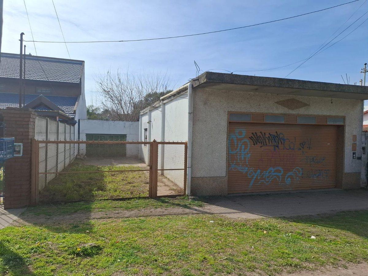 Foto de VENTA DE LOCAL EN MARIANO ACOSTA PARTIDO DE MERLO, imagen 4