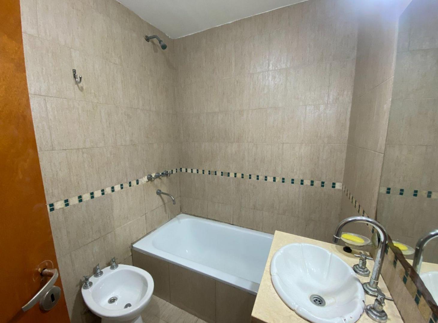 Foto de ALQUILER DE DEPARTAMENTO MONOAMBIENTE EN LOMAS, imagen 2
