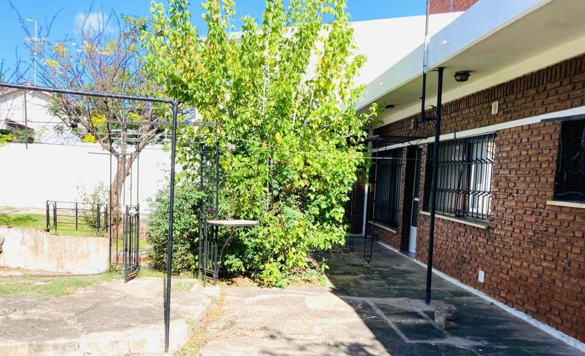 Foto de CASA EN VENTA EN BERAZATEGUI EXCELENTE UBICACIÓN, imagen 4