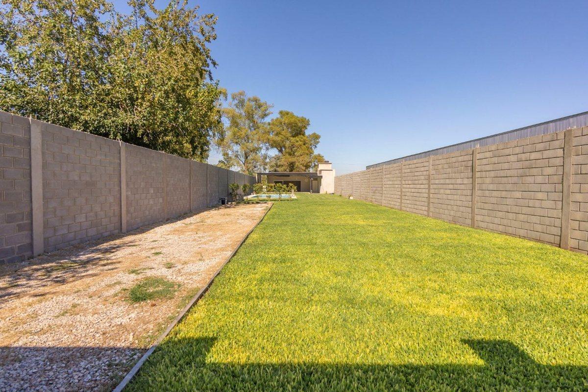 Foto de TERRENO CON QUINCHO Y PILETA EN VENTA EN BURZACO, imagen 2