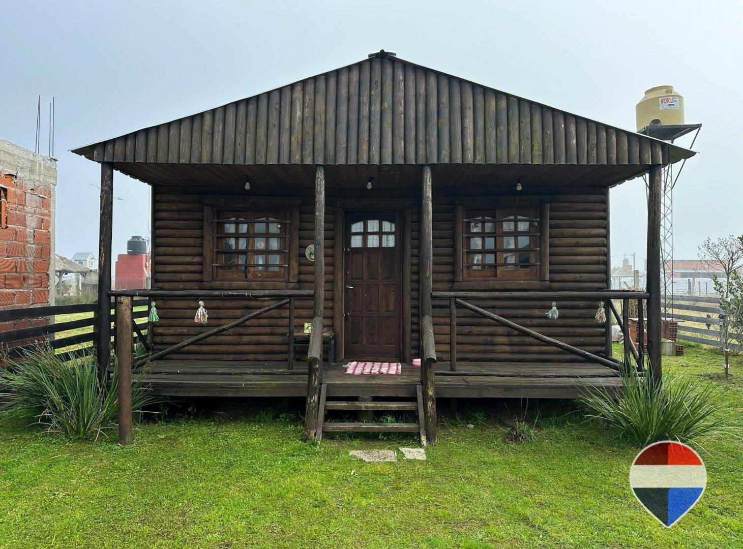 Foto de CASA EN VENTA 3 AMBIENTES EN A.KORN CON PILETA, imagen 3