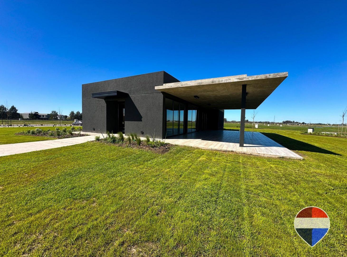 Foto de LOTE EN VENTA BARRIO DAMASIA AL SUR FONDO A LAGUNA, imagen 3