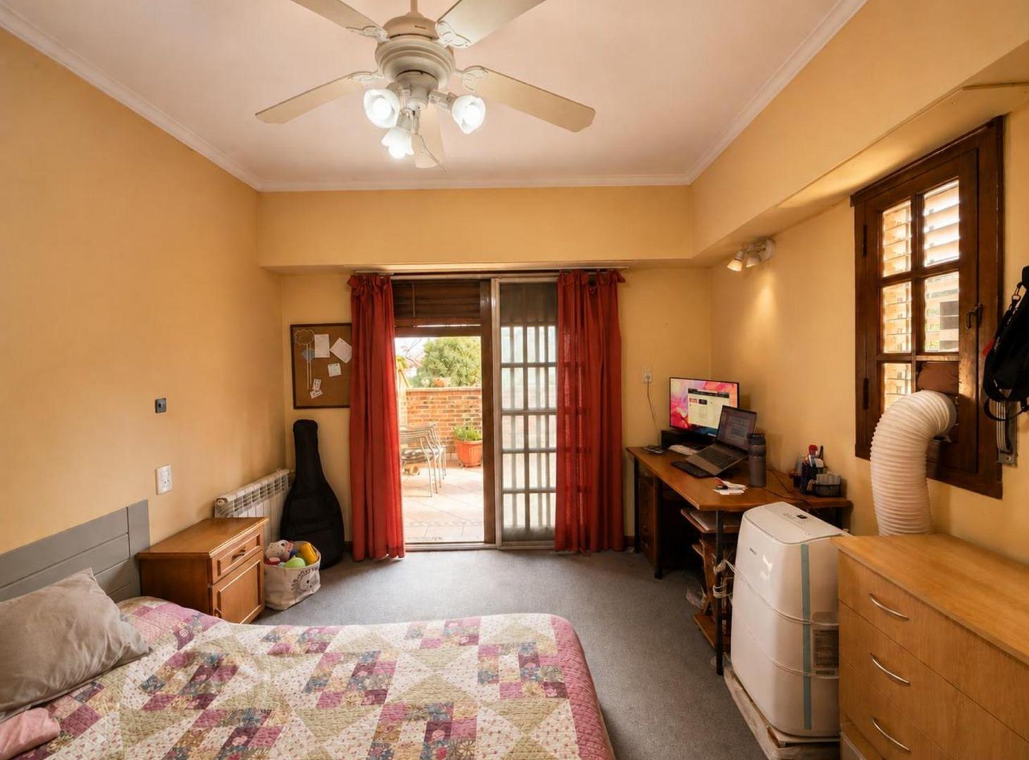 Foto de VENDE CASA C/EXCELENTE UBICACIÓN APTA CRÉDITO, imagen 5