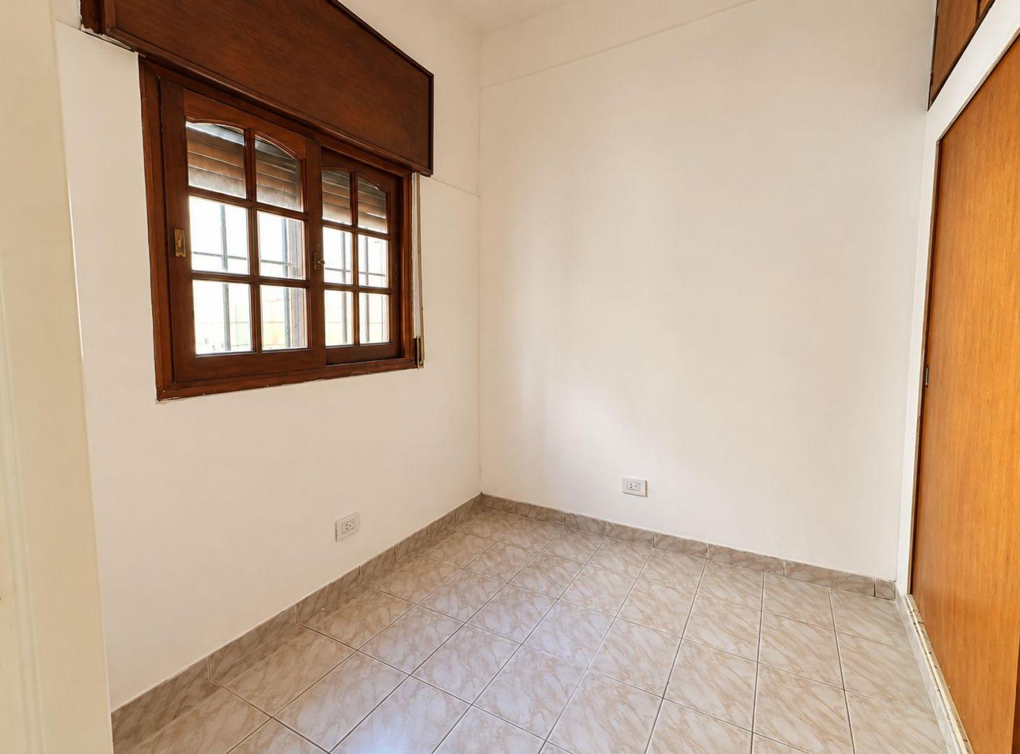 Foto de PH EN VENTA LANUS ESTE CON TERRAZA Y QUINCHO, imagen 4