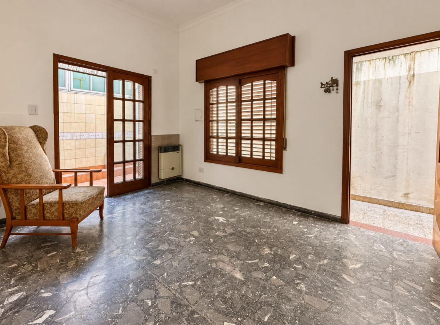 Foto de PH EN VENTA LANUS ESTE CON TERRAZA Y QUINCHO, imagen 3